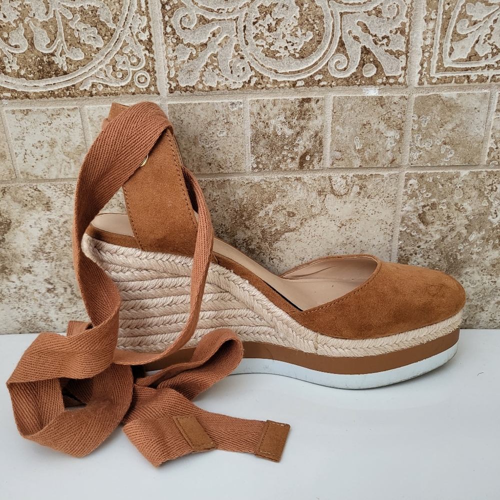 JLO Suede Wedged Espadrilles Sz. 7